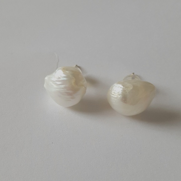 Jewelry - Natural Japanese Kasumi White Pearl Earrings 14k